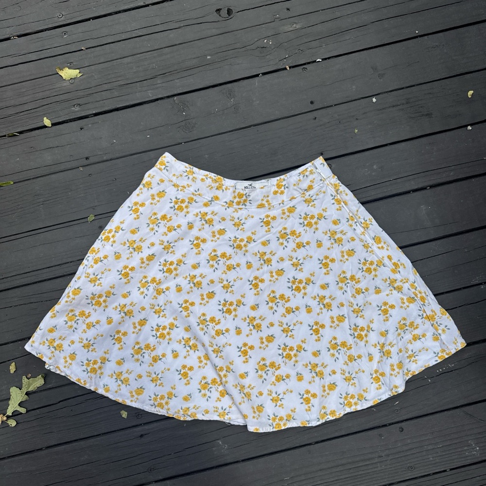 Hollister White and Yellow Floral A-Line Skirt